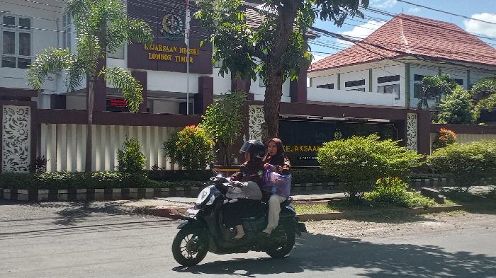 KORUPSI-CHROMBOOK-PERKEMBANGAN.jpg