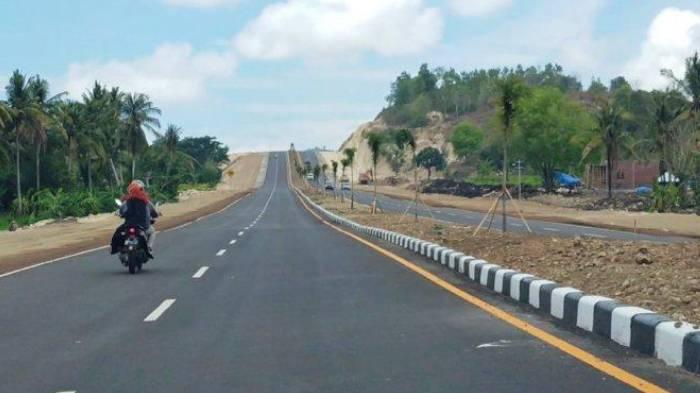Kendaraan-melintas-di-jalan-bypass.jpg