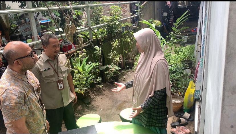 Kepala-DLH-Kota-Mataram-memantau-efektivitas-program-Tempah-Dedoro.jpg