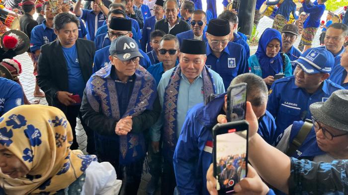 Ketum PAN Zulkifli Hasan Optimis Prabowo-Gibran Unggul 70 Persen di NTB