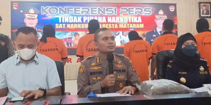 Ganja Seberat Satu Kilogram Berasal dari Sumatera Utara, Enam Penerima di Mataram Dibekuk Polisi
