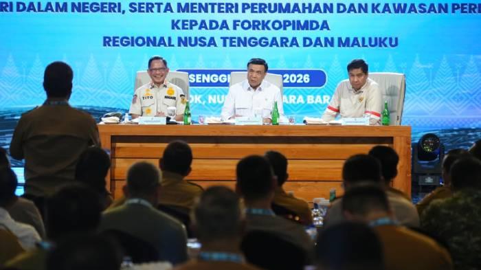 Menko-Polkam-Djamari-Chaniago-menegaskan-pentingnya-sinergi-pemerintah-pusat.jpg