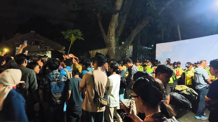 NOBAR-KEPALA-BABI.jpg