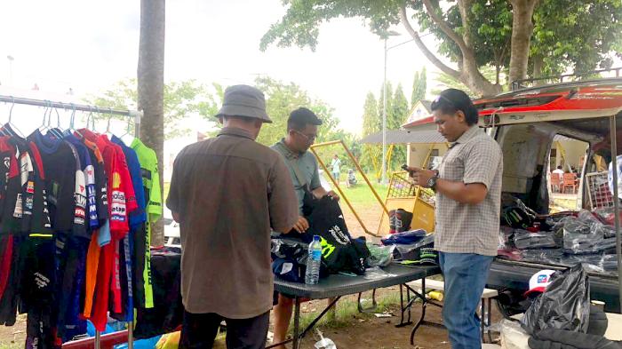 PARADE-MOTOGP-PENJUAL-DAEAH.jpg