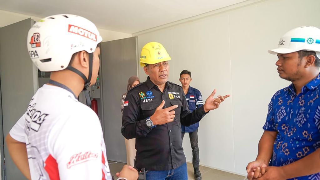 PLN Unit Induk Wilayah NTB Simulasi Backup UPS di Area VIP Village Sirkuit Mandalika