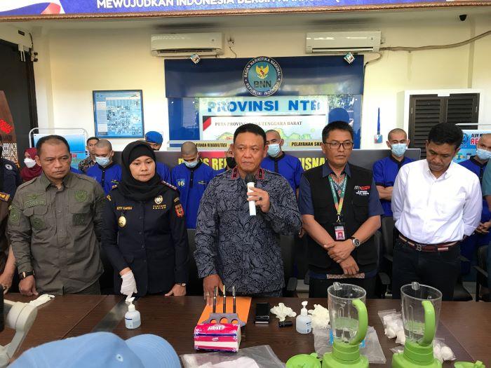 Sabu Dimusnahkan BNN, Pengedar Berusia 65: Sayang Banget Diblender