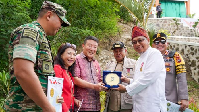 Resmikan-Gong-Perdamaian-Nusantara-Pj-Wali-Kota-Bima-Simbol-Mencintai-dalam-Keharmonisan.jpg