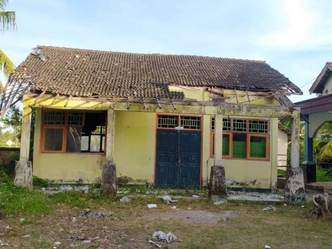 Bangunan SD Negeri Buncalang di Lombok Tengah Ini Rapuh, Bocor dan Tak Layak Pakai