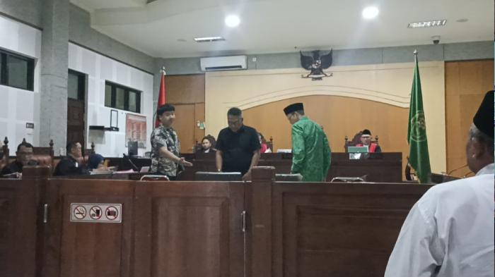 BREAKING NEWS: TGB Hadir sebagai Saski dalam Persidangan Kasus Dugaan Korupsi NCC