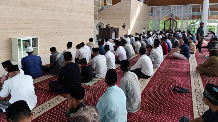 Salat-Idul-Fitri-Masjid-Nurul-Bilad-Mandalika.jpg