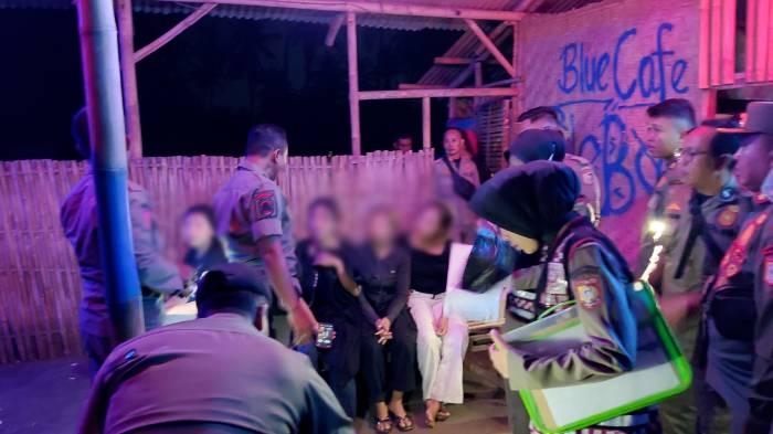 Satpol-PP-menemukan-remaja-usia-14-tahun-sebagai-pemandu-lagu.jpg