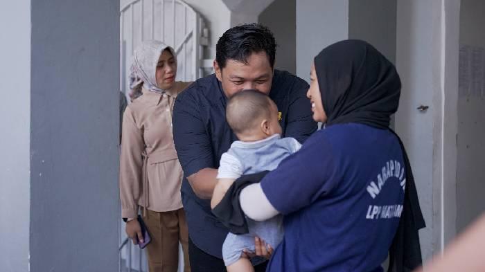 Stafsus-Menkumham-Kunjungi-Lapas-Perempuan-Mataram.jpg