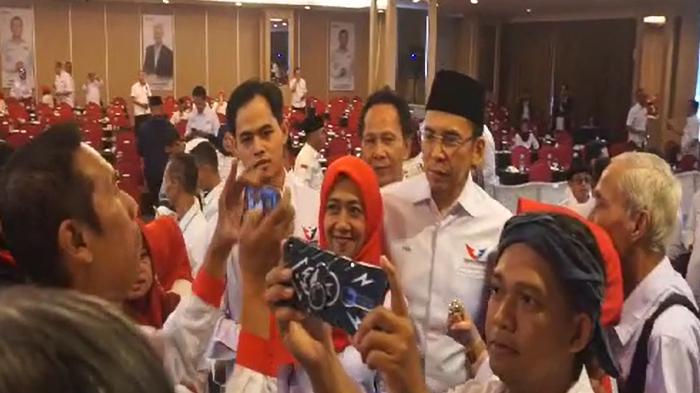 Yel-yel TGB Wapres Menggema di Jawa Barat, Diduetkan dengan Ganjar Pranowo?