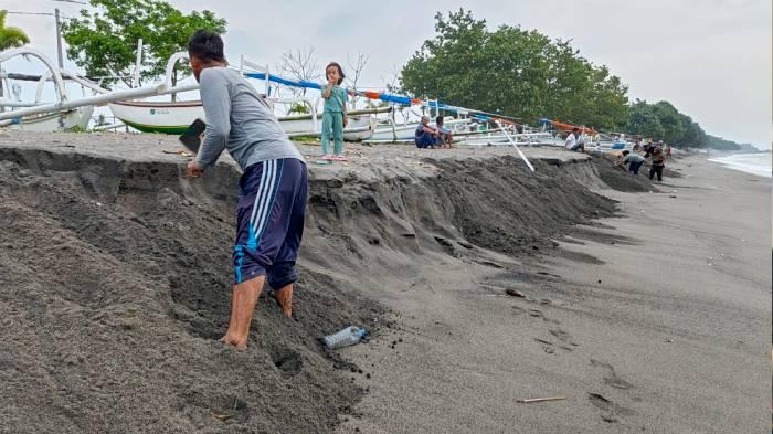 abrasi_pantai_meninting_39399567jpg.jpg