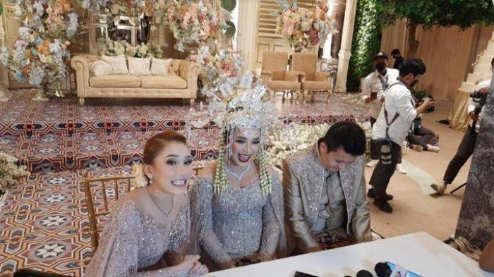Ayah Rozak Sebut Pernikahan Syifa Habiskan Rp 5 M, Umi Kalsum Akui Semua Ditanggung Ayu Ting Ting