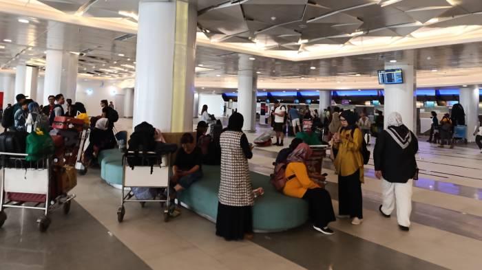 lewotobi-bandara-lombok-penumpangjpg.jpg