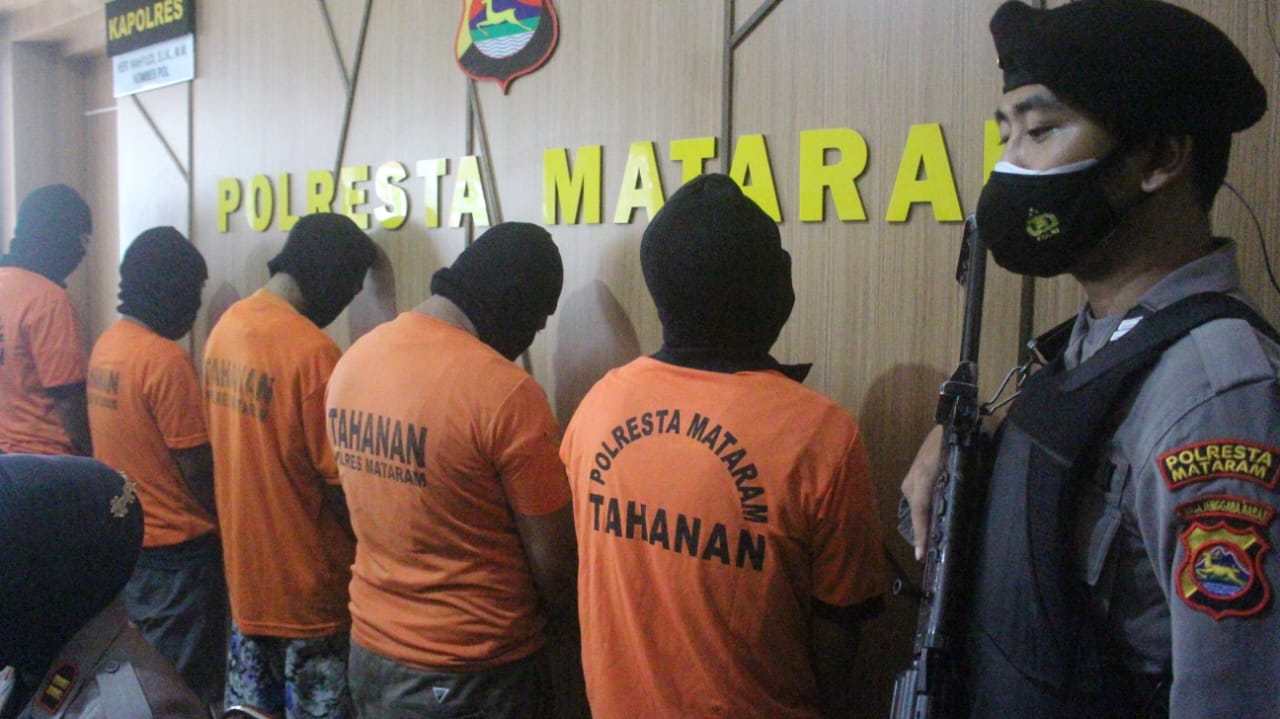 Polresta Mataram Bongkar ATM Narkoba di Rumah Warga Abian Tubuh