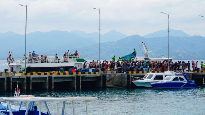penumpang-kapal-ke-gili-trawangan.jpg