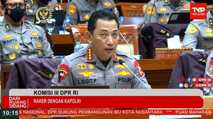 Kapolri Tahan Tawa! Ini Momen Lucu Suara "Sayang" Terdengar di Ruang Rapat Komisi III DPR RI