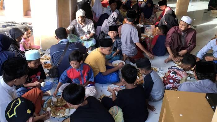 Tradisi Roah Lebaran Topat di Lombok, Ajang Jalin Silaturahmi dan Panjatkan Doa