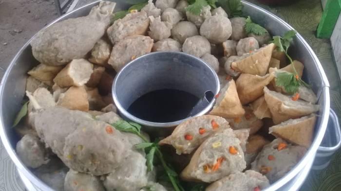 Gurih Kenyal Bikin Nagih: Salome Bima, Camilan Street Food Wajib Dicoba saat Liburan ke NTB