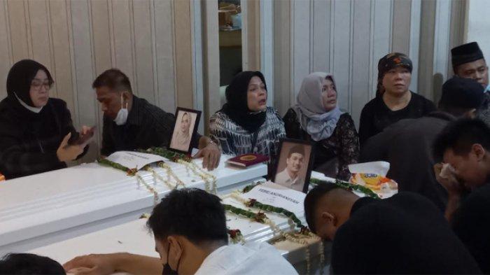 tangis-keluarga-di-hadapan-jenazah-vanessa-dan-bibi.jpg