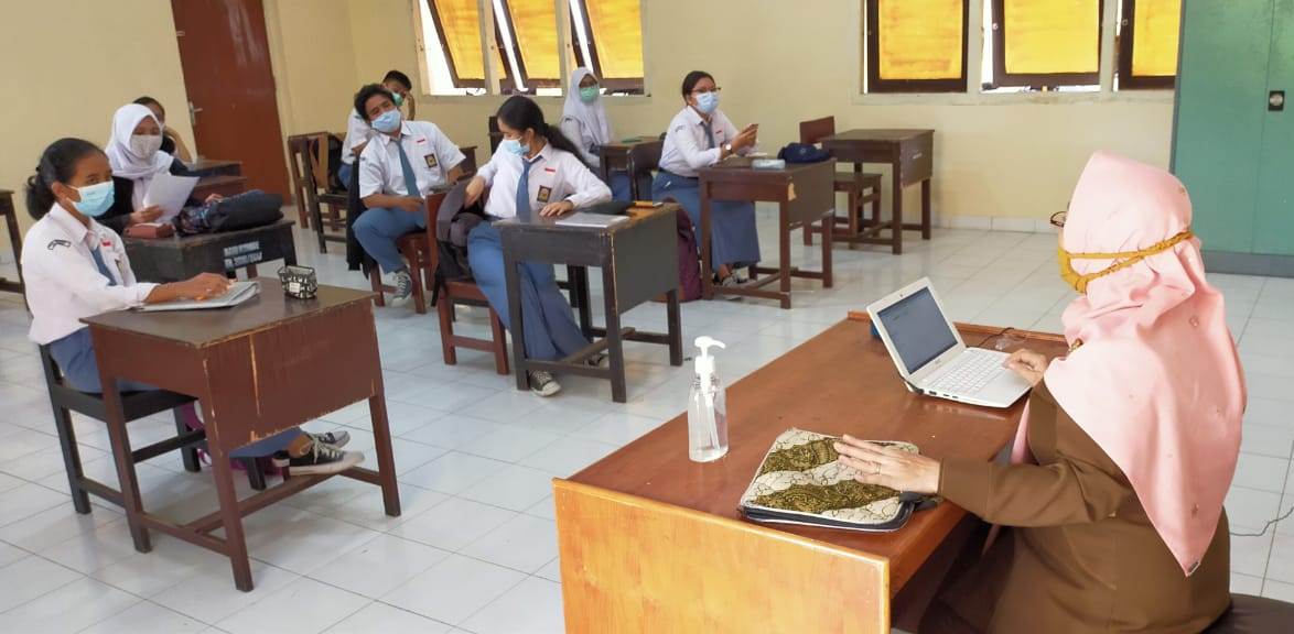 tata-muka-suasana-hari-pertama-pembukaan-belajar-mengajar-secara-tatap-muka.jpg