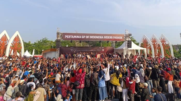 teras-udayana-parade-motogpjpg.jpg