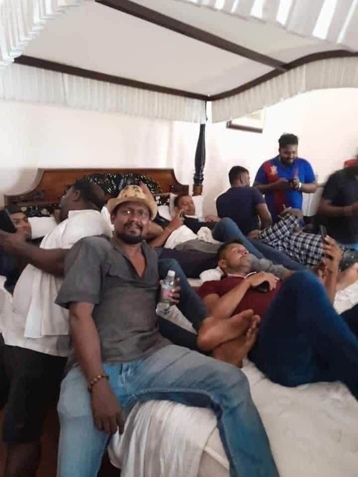 Buntut Kerusuhan di Sri Lanka, Istana Presiden Dikuasai Massa Protes