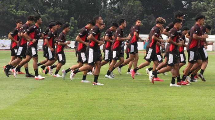 timnas-indonesia-u22-23-latihan-320304056.jpg