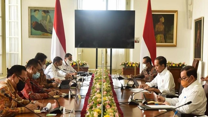 zulkieflimansyah-saat-rapat-terbatas-dengan-presiden-joko-widodo-di-istana-bogor.jpg