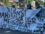 Aliansi-Mahasiswa-UGR-Menggugat-demo-tolak-sekolah-unggulan.jpg