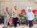 Bupati-Sumbawa-Syarafuddin-Jarot-saat-berkunjung-ke-Kantor-Kementerian-Pertanian.jpg