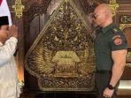 Deddy-Corbuzier-mendapat-penganugerahan-pangkat-militer.jpg