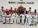 Fauzan-Khalid-saat-lepas-keberangkatan-14-Atlet-Taekwondo.jpg