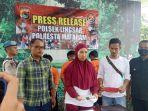 Konferensi-pers-di-Polsek-Lingsar_pelaku-pengeroyokan.jpg