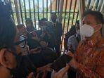 Menkes-RI-Budi-Gunadi-saat-menerima-door-stop-wartawan-di-Hotel-Aruna-Senggigi.jpg