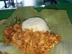 Nasi-Balap-Puyung-adalah-salah-satu-sajian-ikonik.jpg