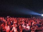 Nonton-konser-di-Senggigi.jpg
