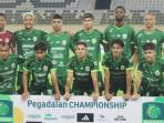 Pemain-PSS-Sleman-saat-foto-bersama-sebelum-berlaga.jpg