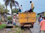 Pengangkutan-sampah-yang-dilakukan-DLHK-Lombok-Timur-di-Kota-Selong.jpg