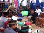 Pernikahan-meriah-dengan-menggunakan-adat-sas-76.jpg