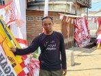 Pian-penjual-bendera-di-Kabupaten-Sumbawa-Barat.jpg