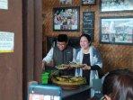 Puan-dan-Cak-Imin-makan-pecel.jpg