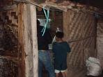 Rumah-yang-dibakar-seorang-remaja-di-Dompu.jpg