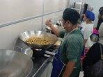 Salah-satu-dapur-MBG-di-Mataram.jpg