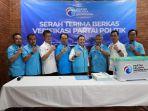 Serah-terima-berkas-verifikasi-partai-politik-dari-DPW-Kalsel-ke-DPN-Partai-Gelora.jpg