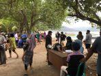 Suasana-di-Pelabuhan-Ombak-Beleq.jpg