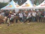 Suasana-keseruan-salah-satu-lomba-dalam-acara-Sembalun-Mountain-Festival.jpg