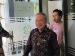 Wakil-Ketua-DPRD-NTB-Muzihir-usai-menjalani-pemeriksaan-di-Kejati.jpg